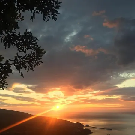Kouklospito Αθήνα
